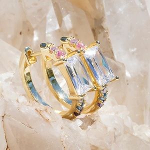 East west huggies rainbow